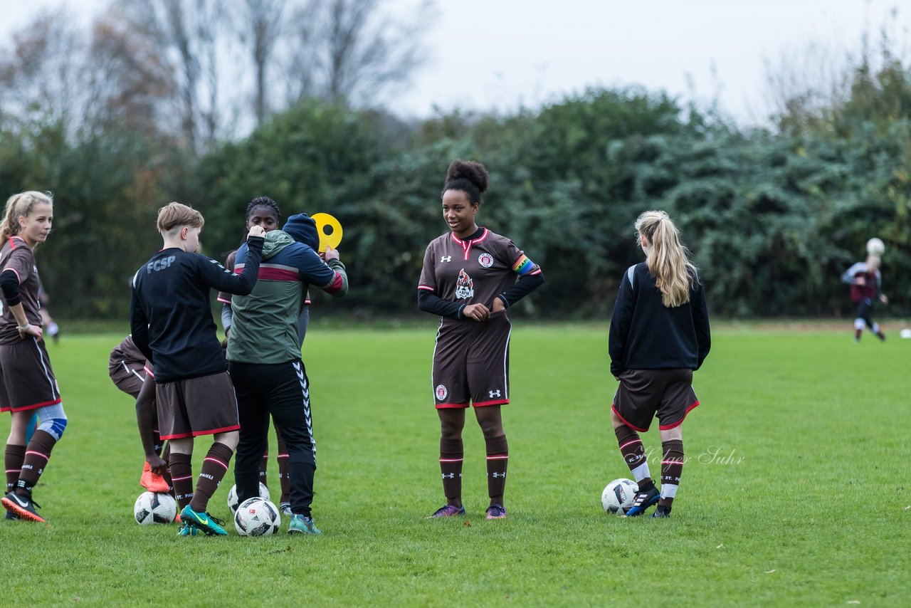 Bild 58 - C-Juniorinnen Halstenbek-Rellingen - St.Pauli : Ergebnis: 0:5